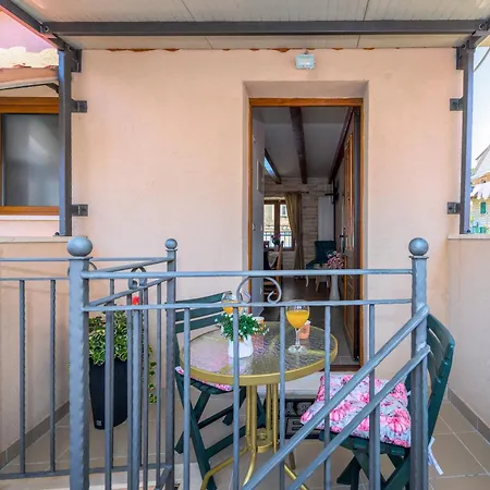 Apartment Diva 2,stylish Old Town Near